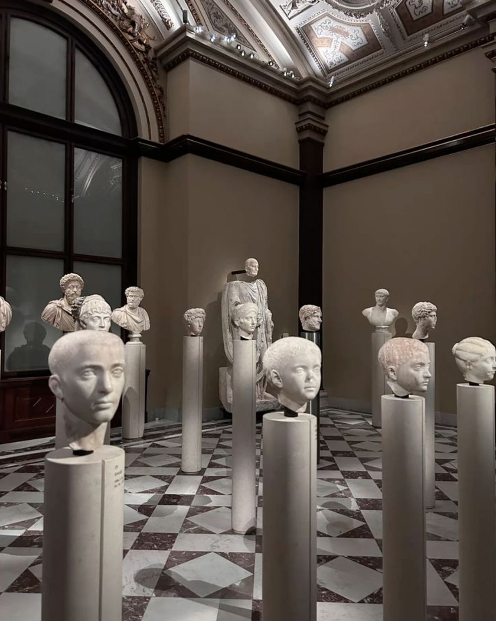 Abstract Sculptures in Makrana marble by Everstone — 5